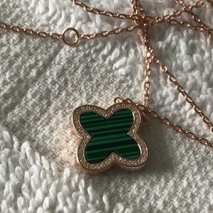 New High Fashion Malachite Pendant/Necklace